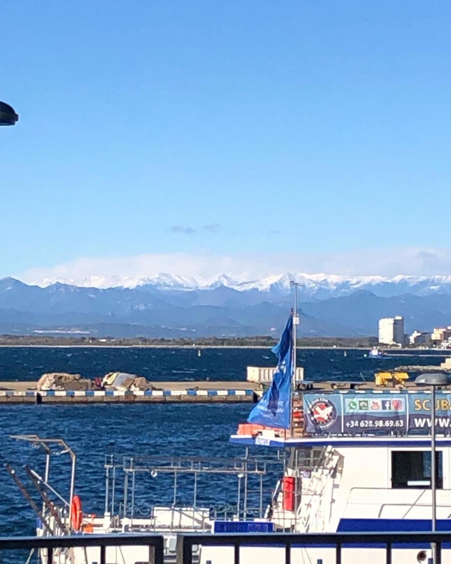L'Odyssee 罗萨斯 外观 照片